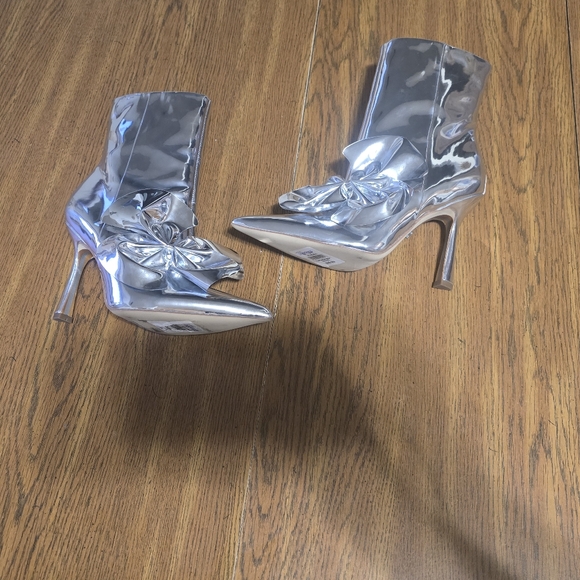 NEW Sam Edelman Esmae Stiletto Ankle Booties Silver Pointed Toes Size 6.5 - Picture 9 of 15